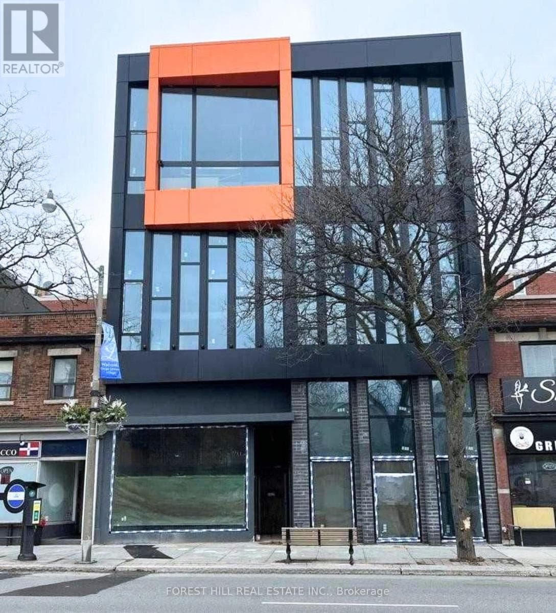 4- 3429 Yonge Street