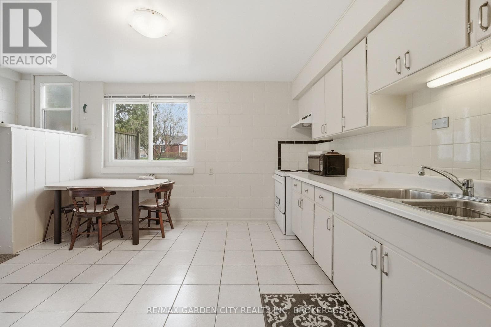 Multi-family at 2-8 RIVERVIEW Boulevard, St. Catharines (Glendale/Glenridge), Ontario - Photo 10 - RE/MAX Garden City Realty