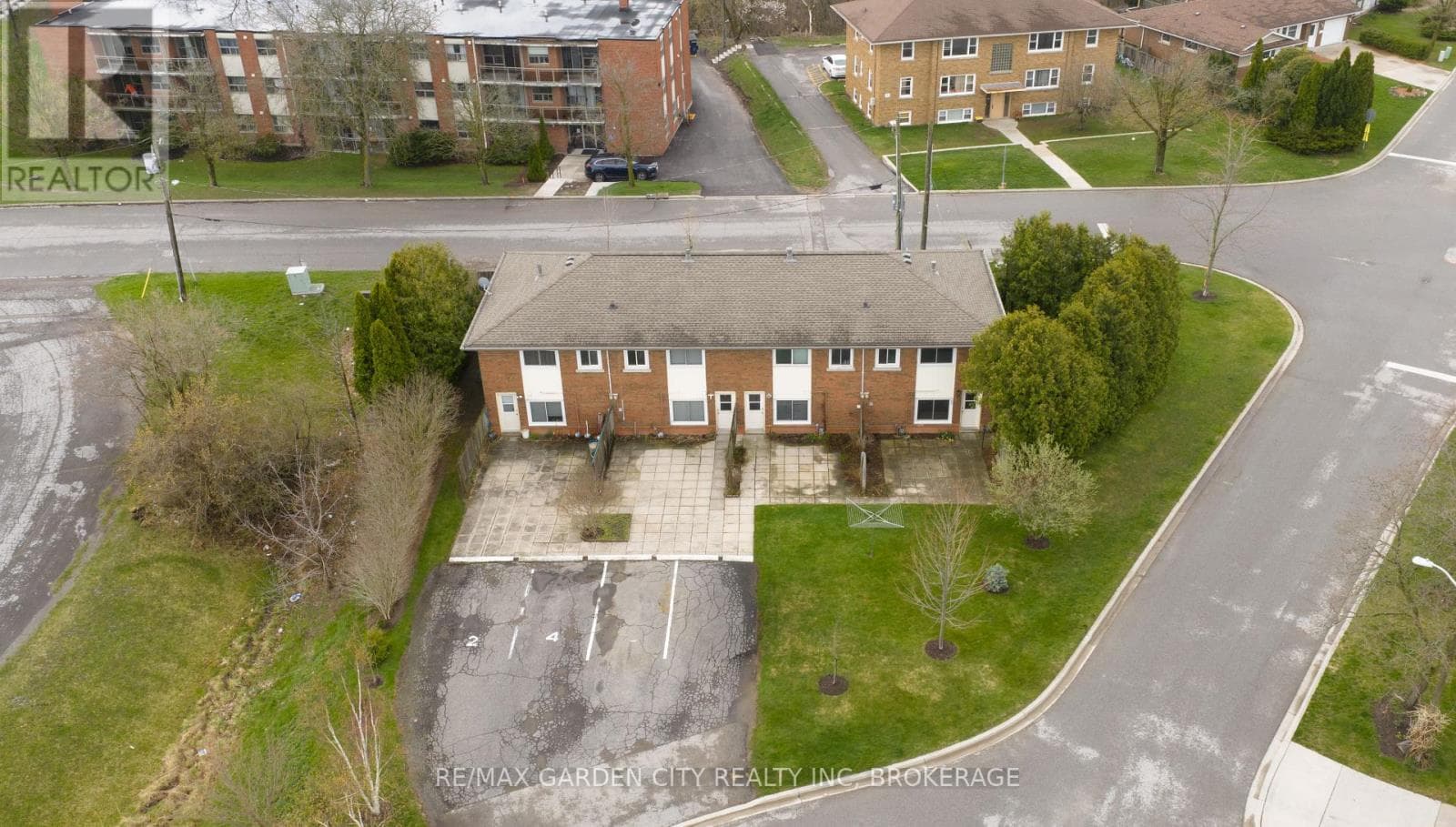 Multi-family at 2-8 RIVERVIEW Boulevard, St. Catharines (Glendale/Glenridge), Ontario - Photo 6 - RE/MAX Garden City Realty