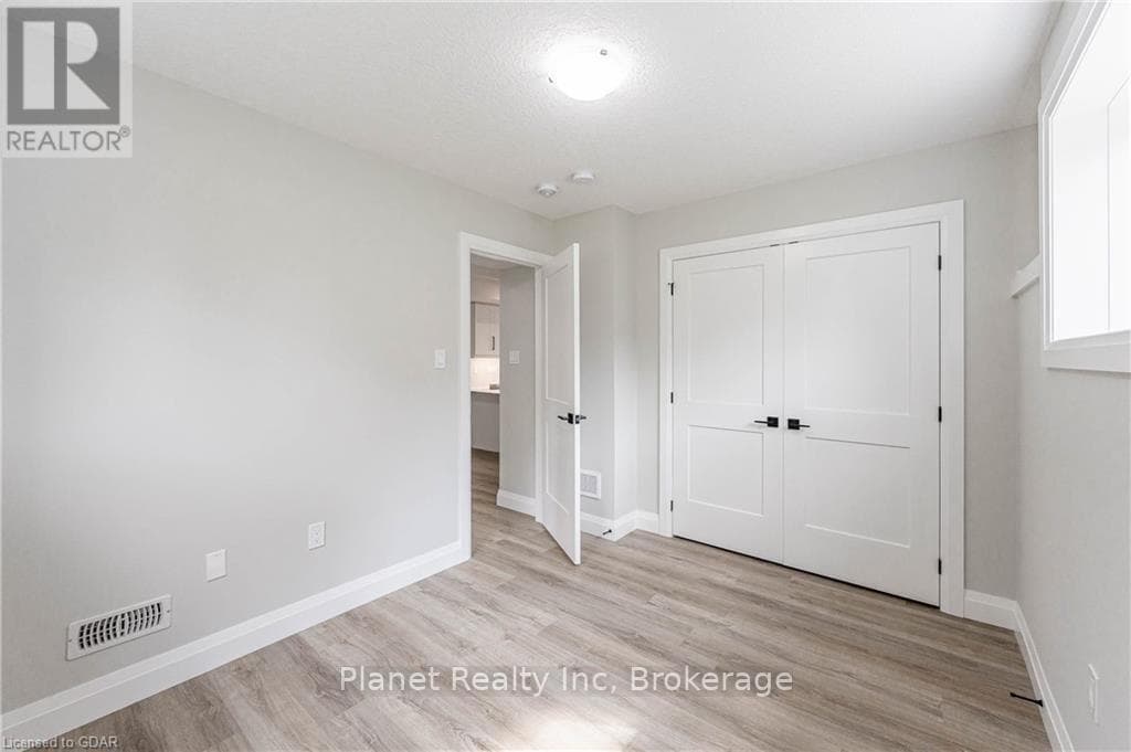 Single Family at 2- 330 Exhibition Street, Guelph (Exhibition Park), Ontario - Photo 5 - RE/MAX Garden City Realty