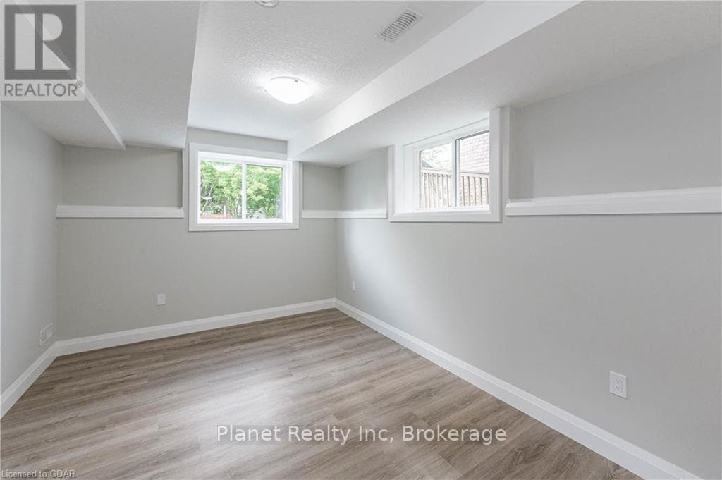 Single Family at 2- 330 Exhibition Street, Guelph (Exhibition Park), Ontario - Photo 7 - RE/MAX Garden City Realty