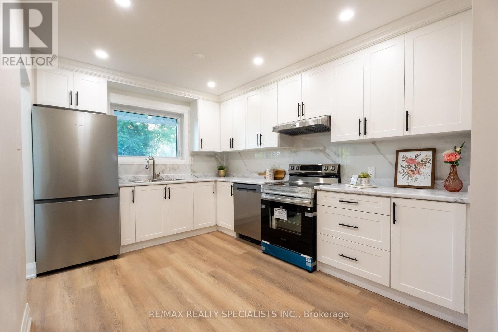 Single Family at 159 Bartley Bull Parkway, Brampton (Brampton East), Ontario - Photo 7 - RE/MAX Garden City Realty