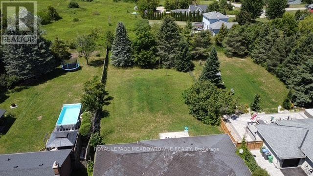 Single Family at 26 Davis Drive, Caledon (Alton), Ontario - Photo 5 - RE/MAX Garden City Realty
