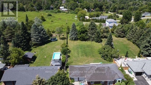 Single Family at 26 Davis Drive, Caledon (Alton), Ontario - Photo 6 - RE/MAX Garden City Realty