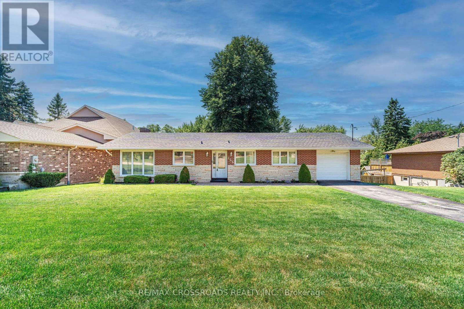 166 Elizabeth Crescent