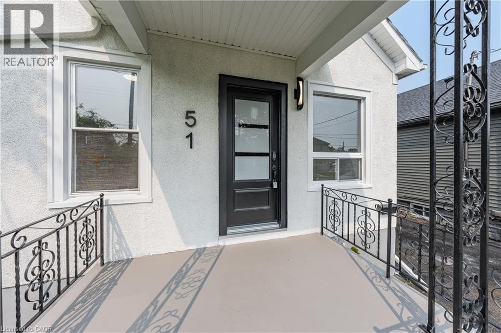 Single Family at 51 QUEEN Street, Thorold, Ontario - Photo 4 - RE/MAX Garden City Realty