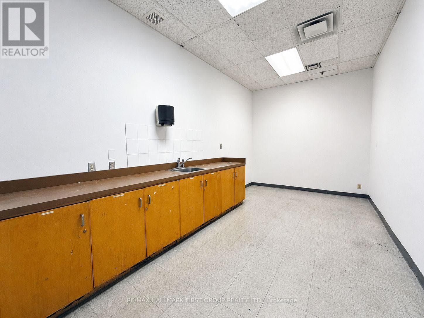 Industrial at 5- 126 Commercial Avenue, Ajax (South West), Ontario - Photo 5 - RE/MAX Garden City Realty