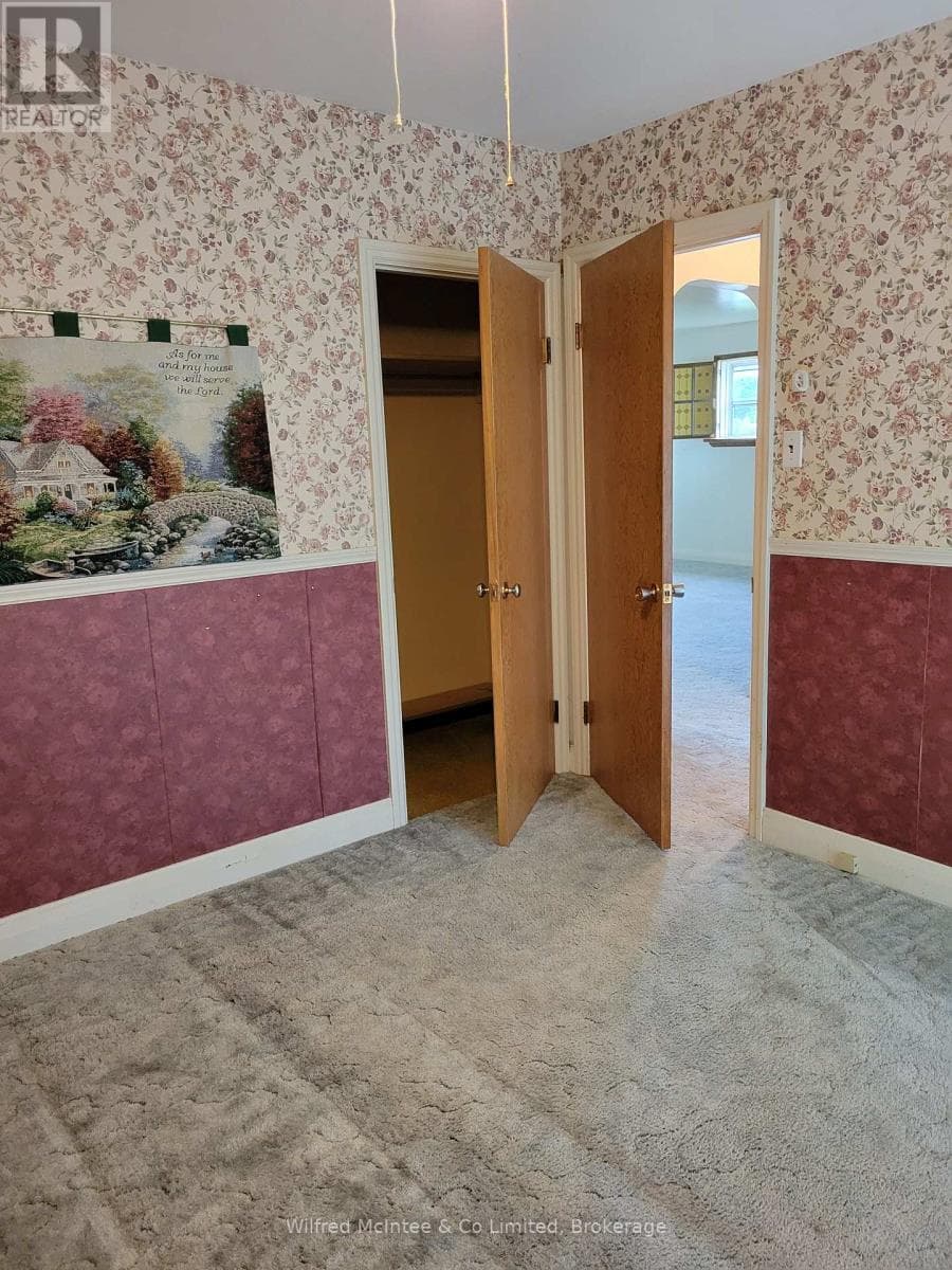Single Family at 575 11th Street, Hanover, Ontario - Photo 9 - RE/MAX Garden City Realty