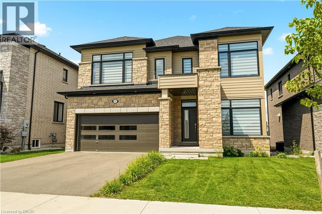 Single Family at 147 MIDLAND Place, Welland, Ontario - Photo 2 - RE/MAX Garden City Realty