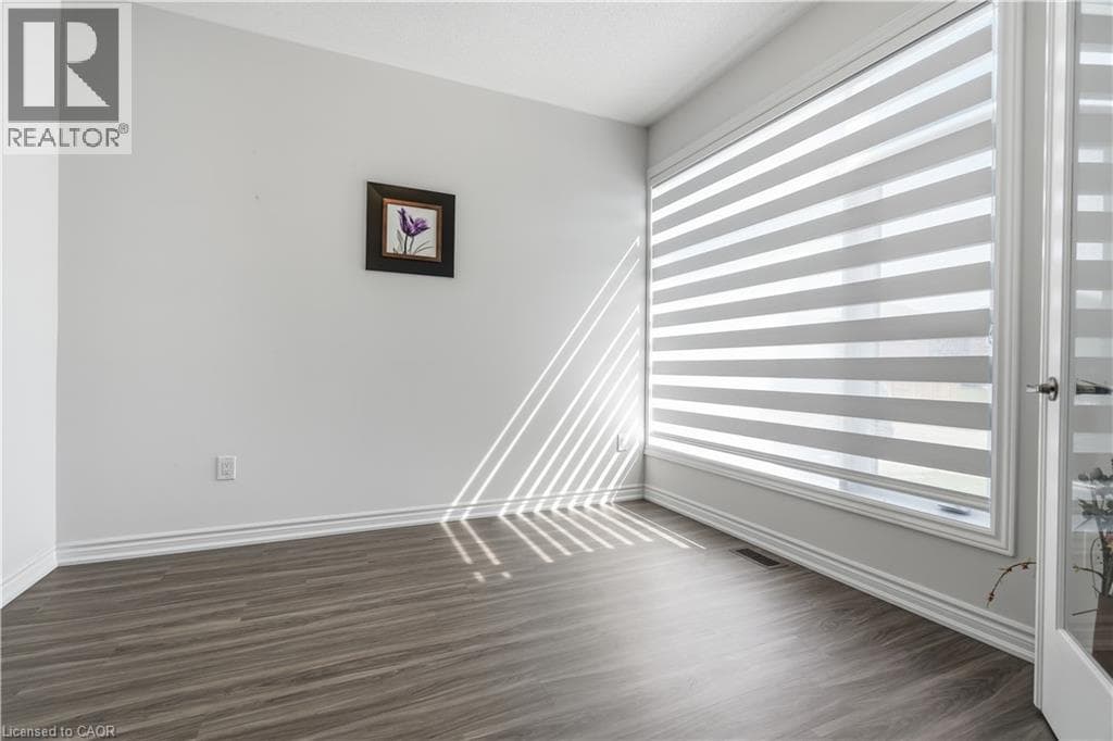 Single Family at 147 MIDLAND Place, Welland, Ontario - Photo 4 - RE/MAX Garden City Realty