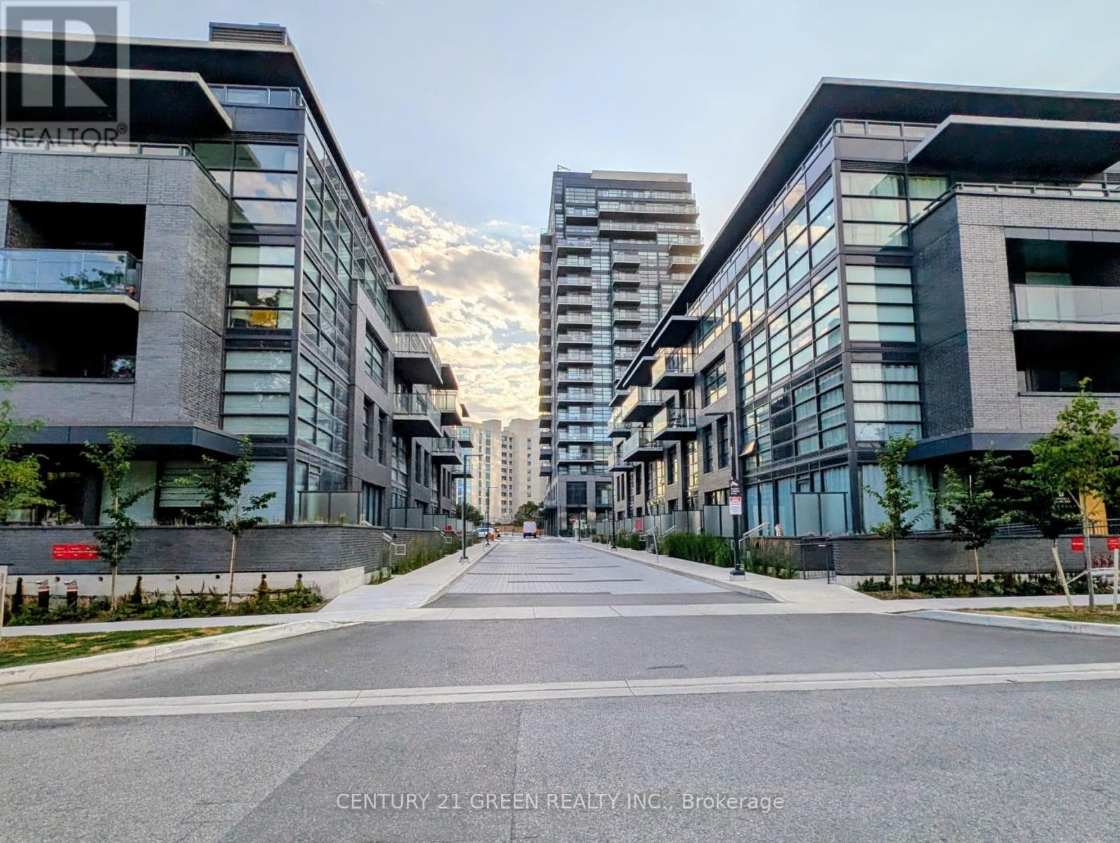 323C- 1612 Charles Street
