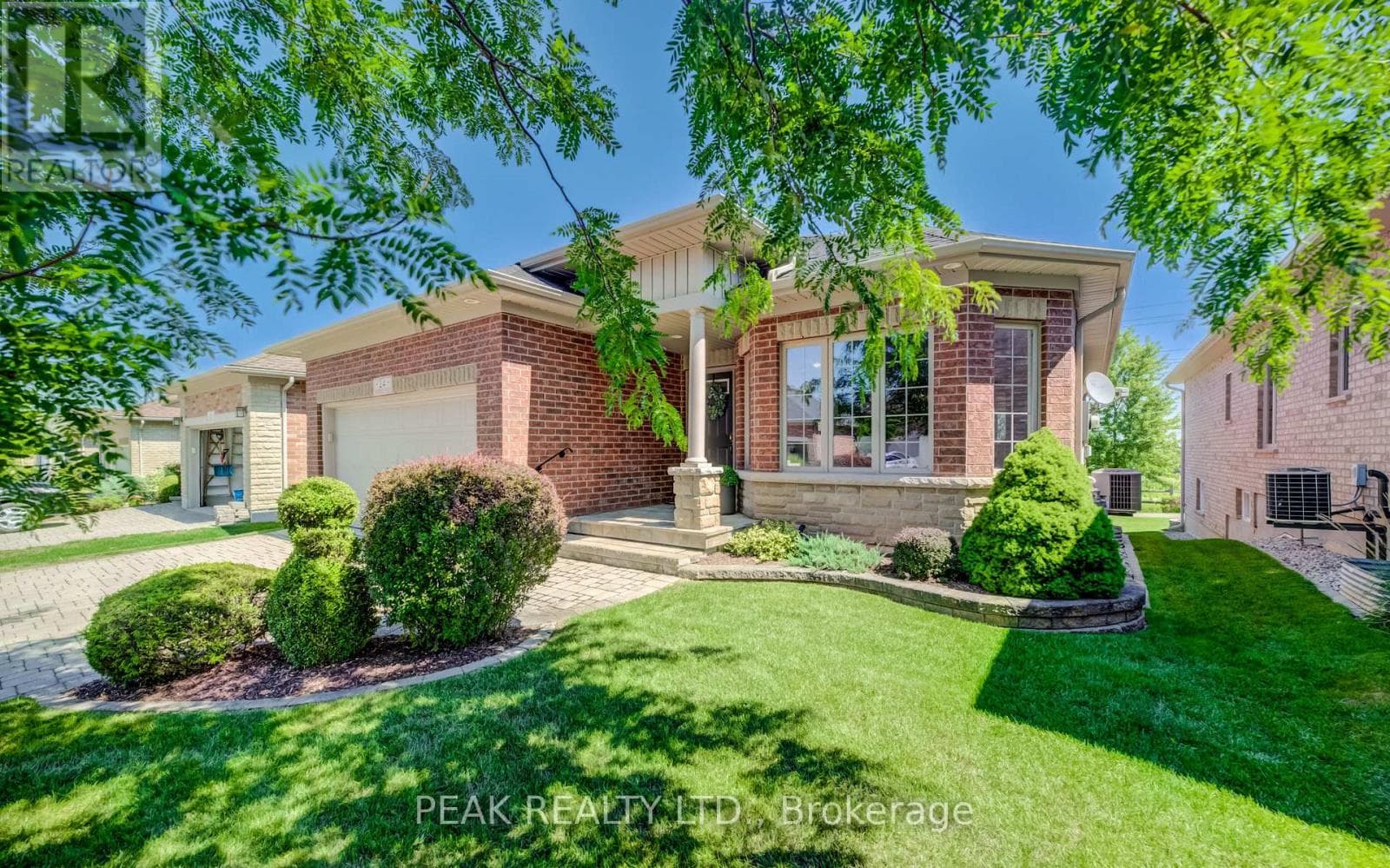 Single Family at 24 Thimbleberry Crossing, Wilmot, Ontario - Photo 3 - RE/MAX Garden City Realty