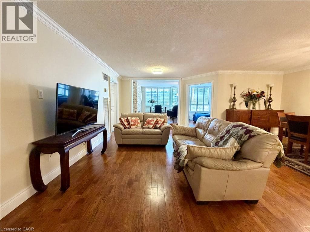 Single Family at 602- 130 CARLTON Street, Toronto, Ontario - Photo 7 - RE/MAX Garden City Realty