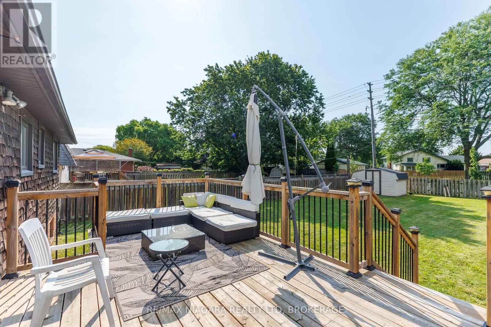 Single Family at 6980 Dolphin Street, Niagara Falls (Morrison), Ontario - Photo 4 - RE/MAX Garden City Realty