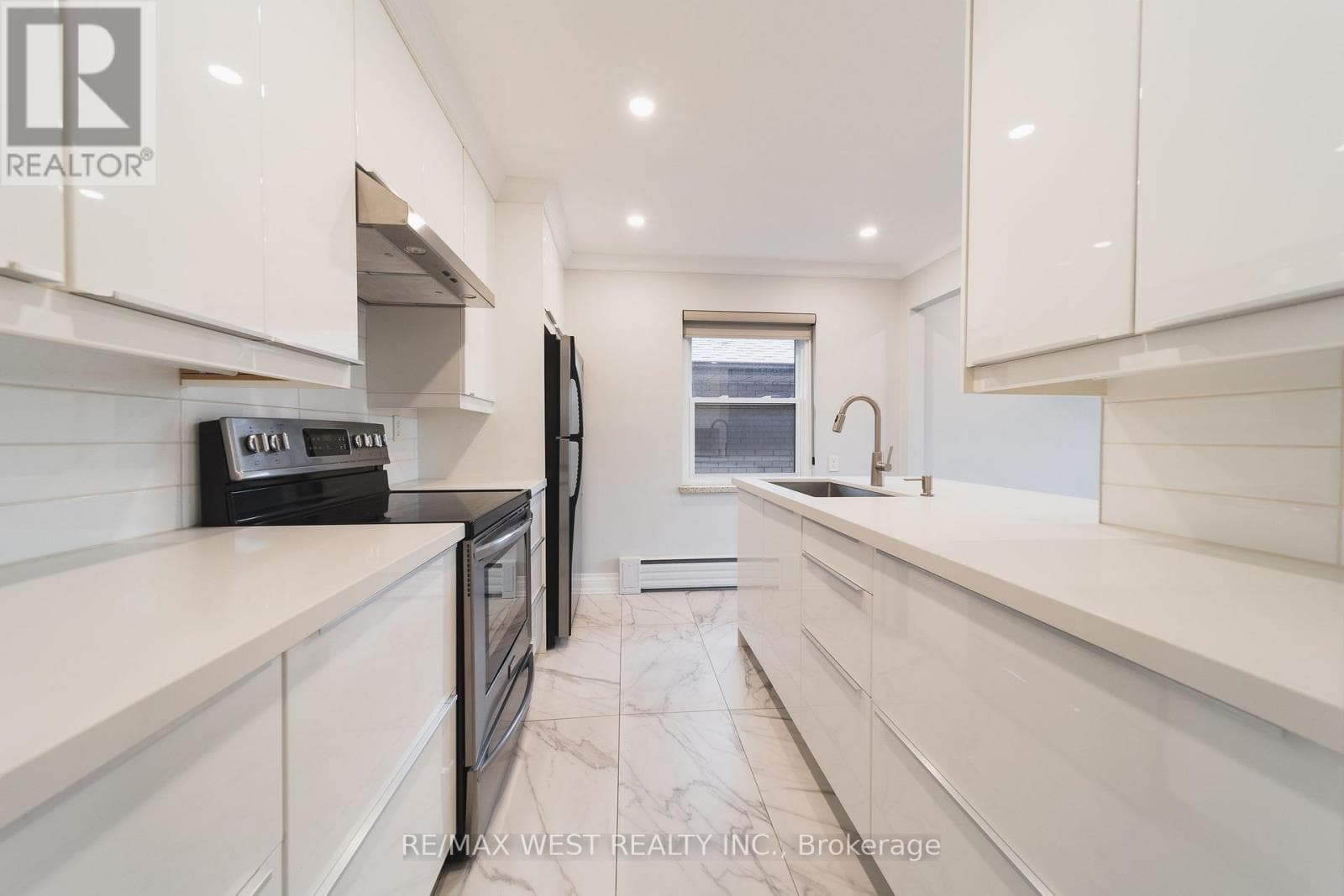 Multi-family at 7- 237 Melrose Street, Toronto (Mimico), Ontario - Photo 8 - RE/MAX Garden City Realty