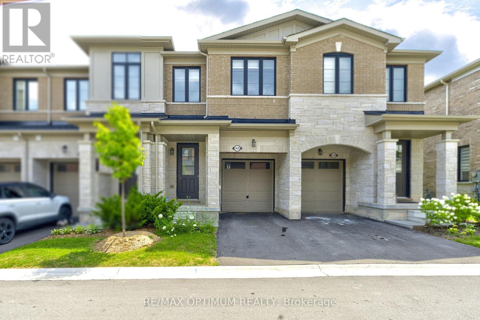 1420 Oakmont Common