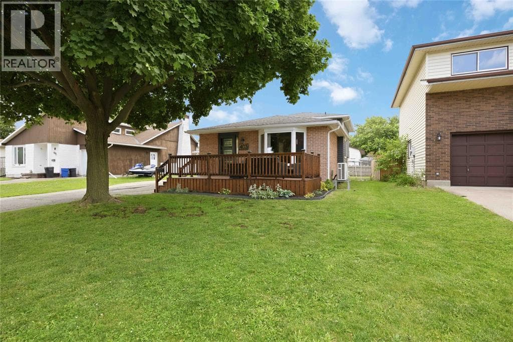 Single Family at 403 Huxley Avenue, Sarnia, Ontario - Photo 2 - RE/MAX Garden City Realty