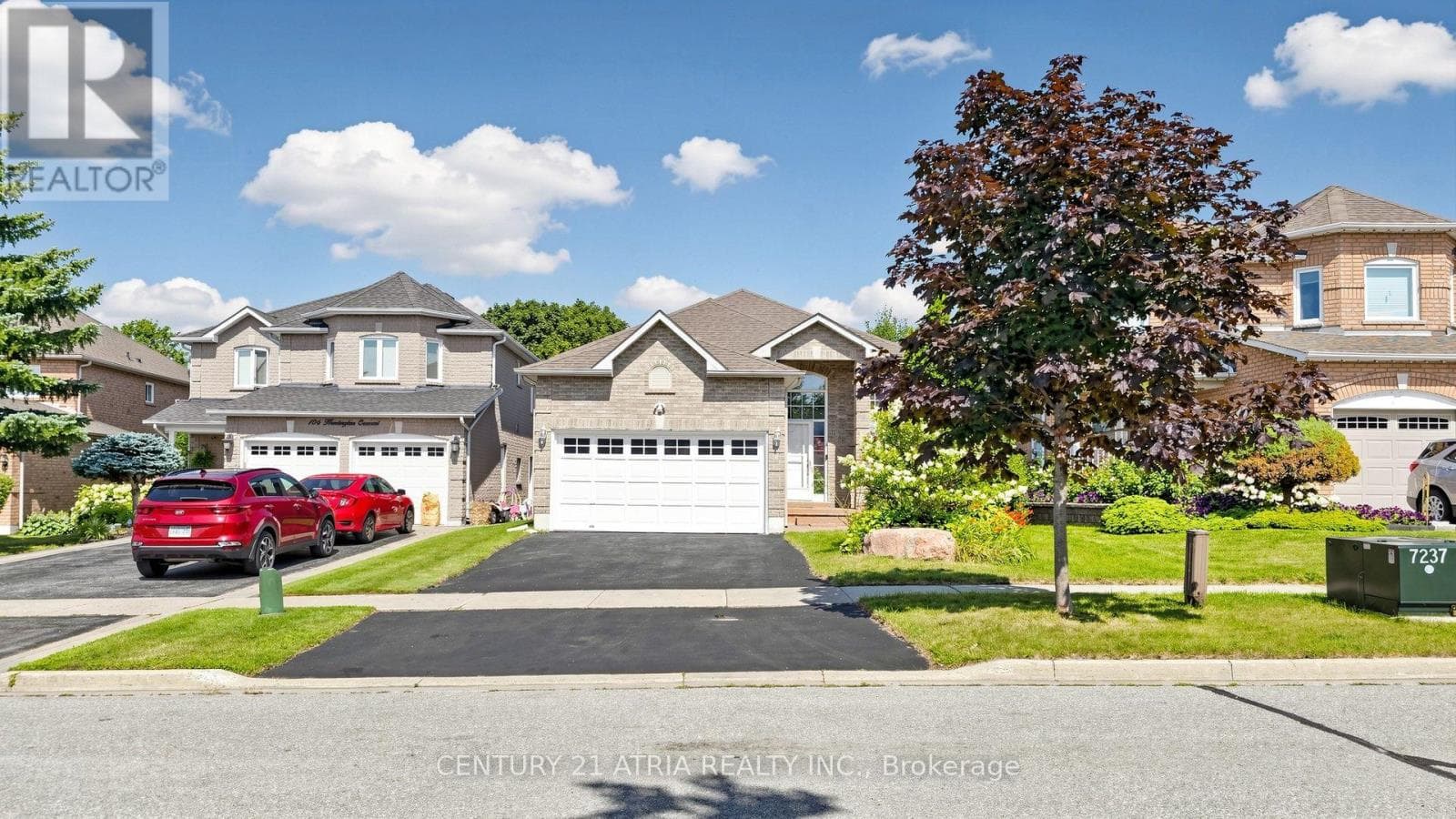 102 Huntington Crescent