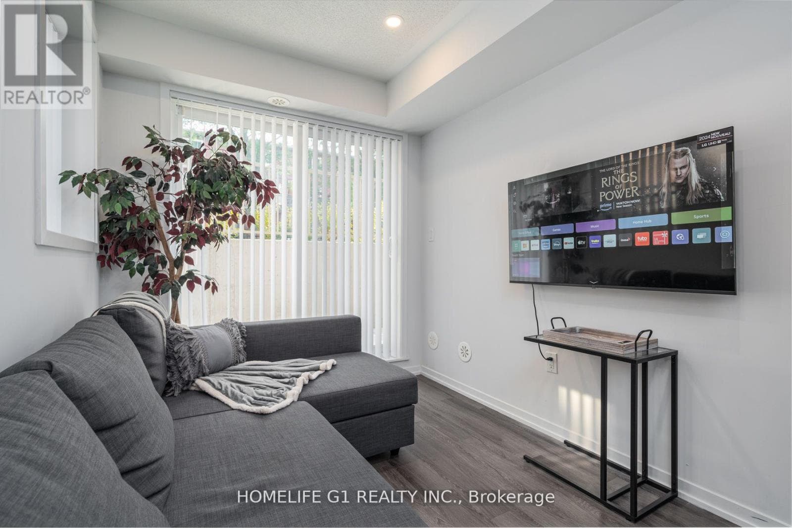 Single Family at 48- 5 William Jackson Way, Toronto (New Toronto), Ontario - Photo 5 - RE/MAX Garden City Realty