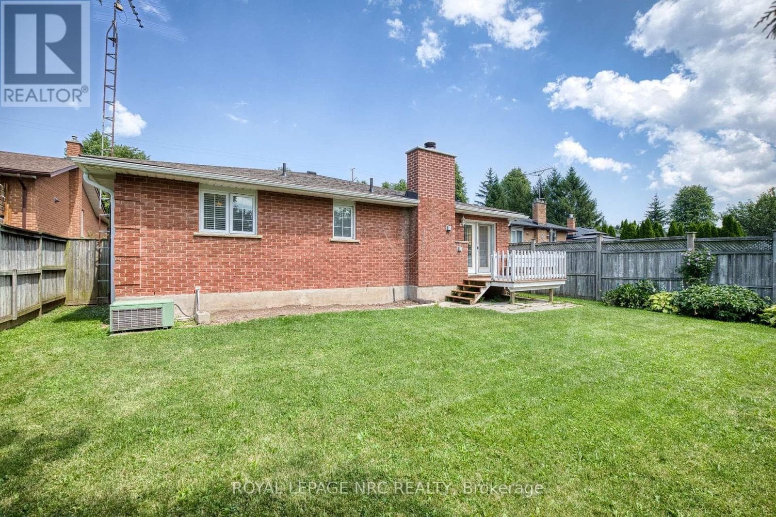 Single Family at 7030 HAROVICS Lane, Niagara Falls (Arad/Fallsview), Ontario - Photo 6 - RE/MAX Garden City Realty