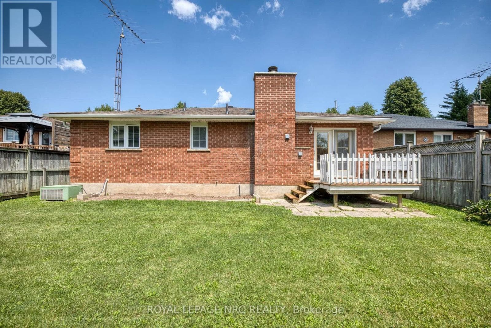 Single Family at 7030 HAROVICS Lane, Niagara Falls (Arad/Fallsview), Ontario - Photo 7 - RE/MAX Garden City Realty