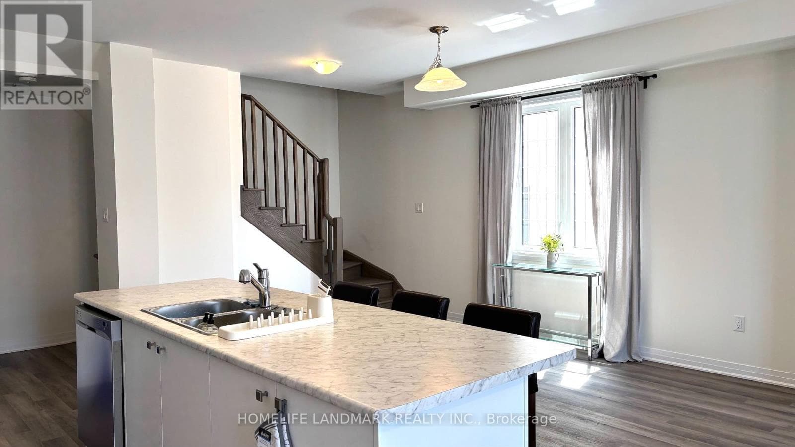 Single Family at 19 Pogie Drive, Welland (Dain City), Ontario - Photo 10 - RE/MAX Garden City Realty
