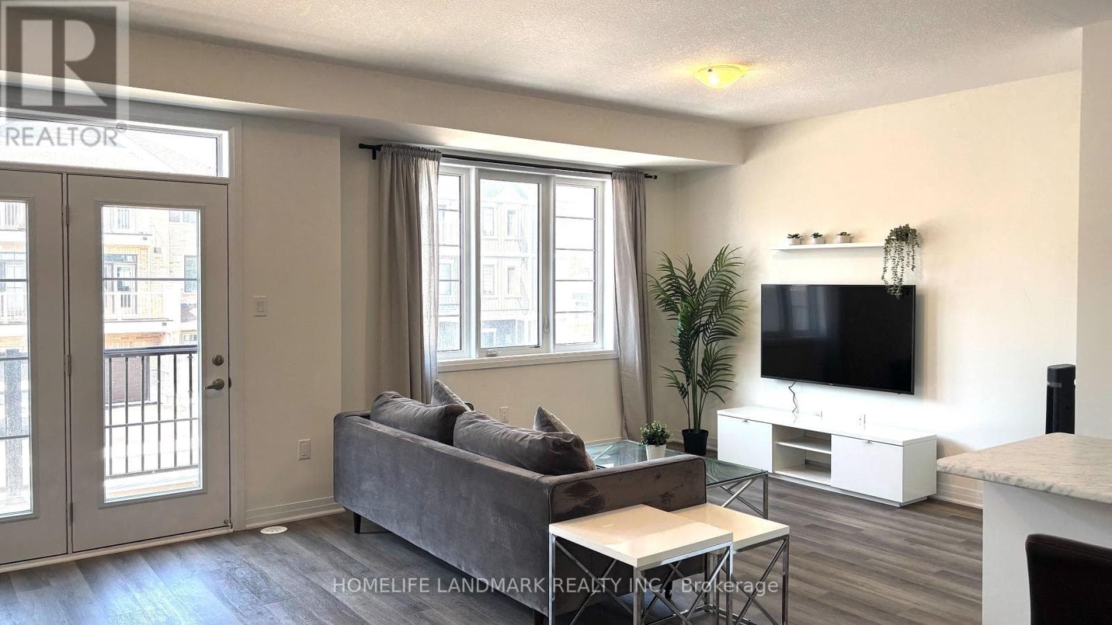 Single Family at 19 Pogie Drive, Welland (Dain City), Ontario - Photo 6 - RE/MAX Garden City Realty