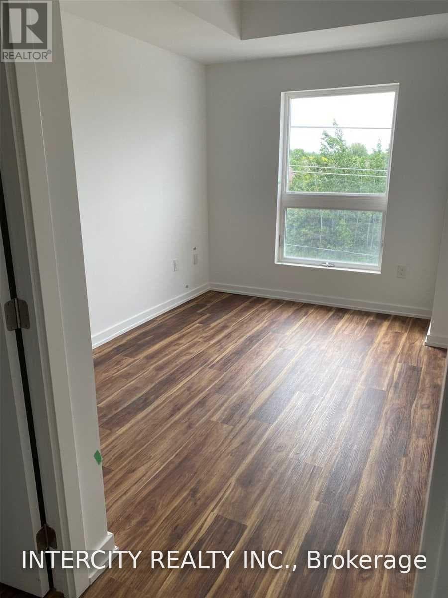 Single Family at 309- 430 Essa Road, Barrie (Holly), Ontario - Photo 5 - RE/MAX Garden City Realty