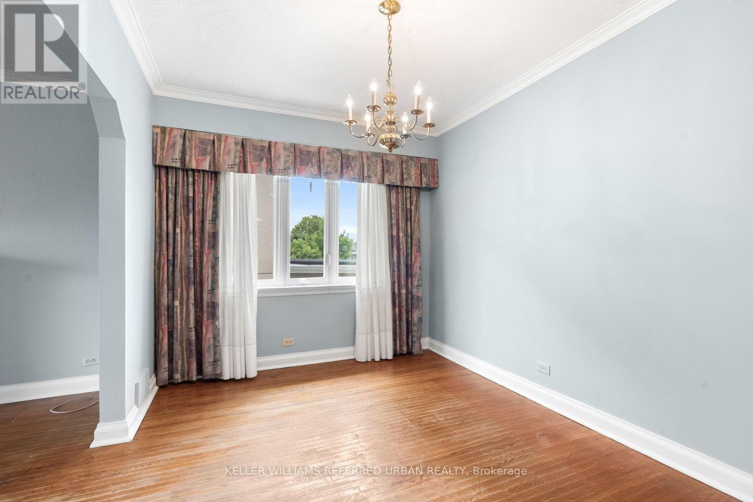 Single Family at 114 Gracefield Avenue, Toronto (Maple Leaf), Ontario - Photo 8 - RE/MAX Garden City Realty