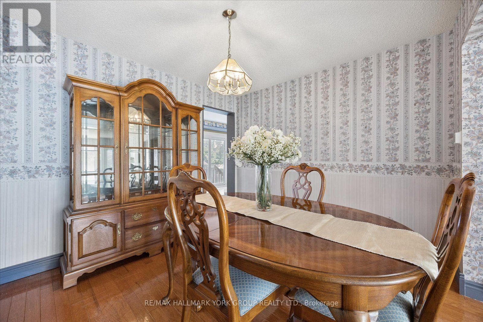 Single Family at 306 Erin Trail, Newmarket (Bristol-London), Ontario - Photo 10 - RE/MAX Garden City Realty