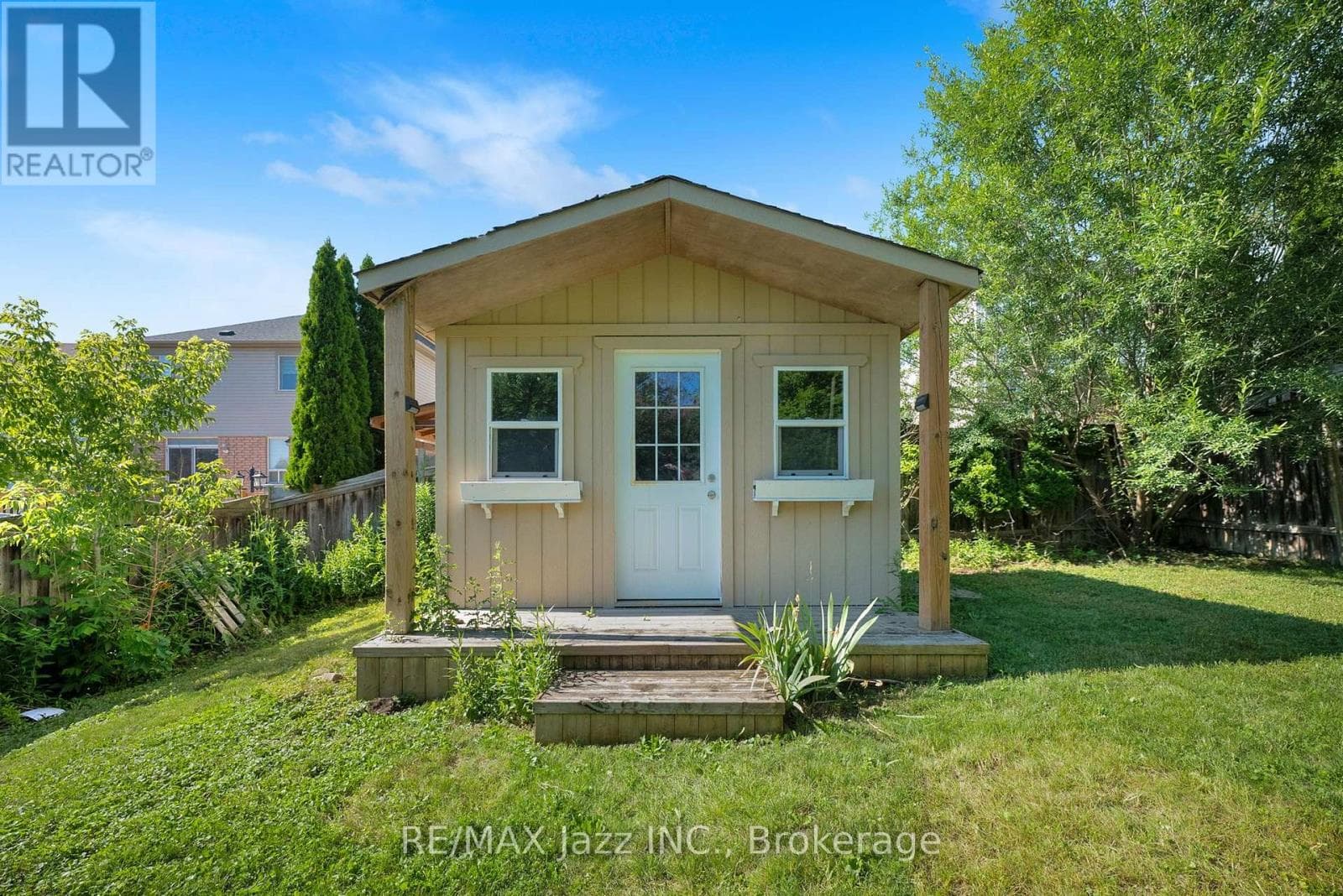 Single Family at 1098 Keswick Court, Oshawa (Pinecrest), Ontario - Photo 10 - RE/MAX Garden City Realty