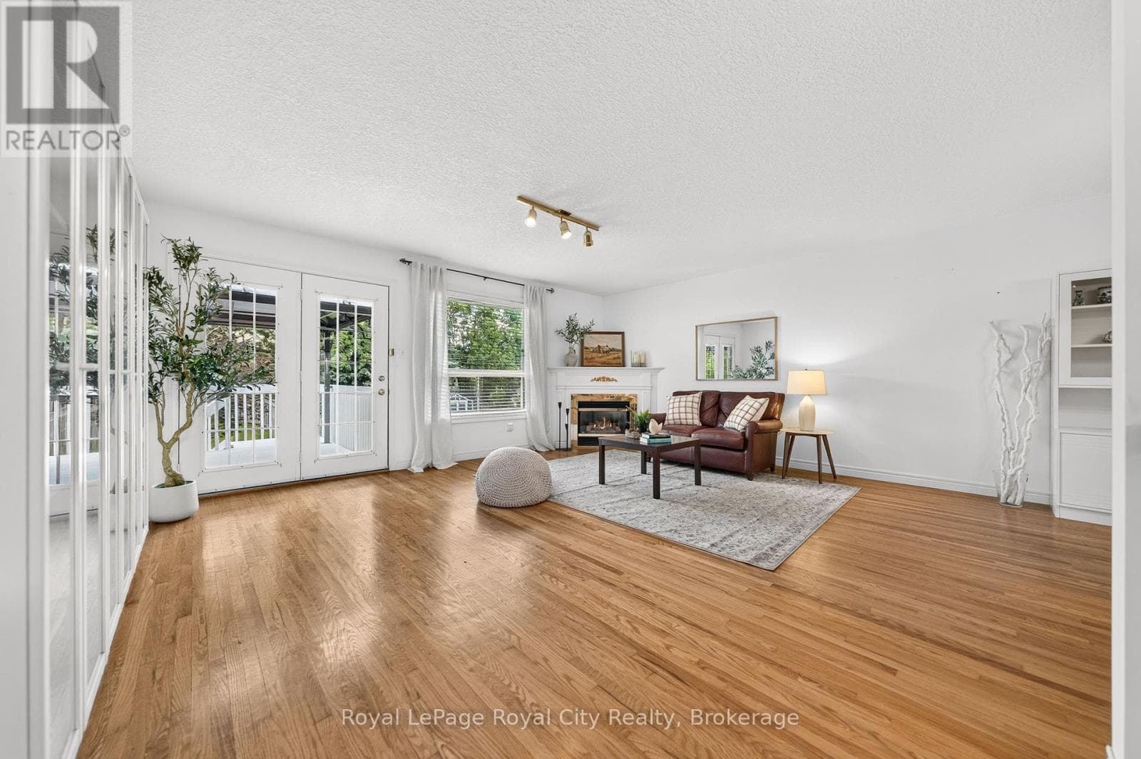 Single Family at 8 Whitetail Court, Guelph (Kortright East), Ontario - Photo 9 - RE/MAX Garden City Realty