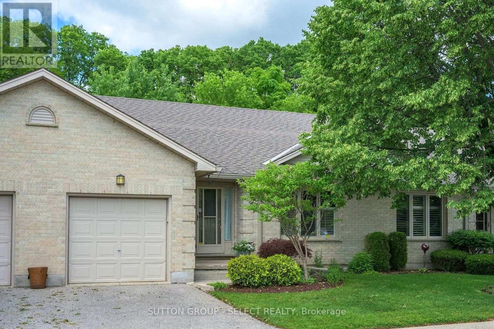 Single Family at 43- 99 Edgevalley Road, London East (East A), Ontario - Photo 2 - RE/MAX Garden City Realty