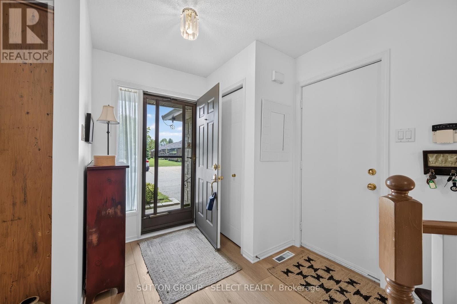 Single Family at 43- 99 Edgevalley Road, London East (East A), Ontario - Photo 4 - RE/MAX Garden City Realty