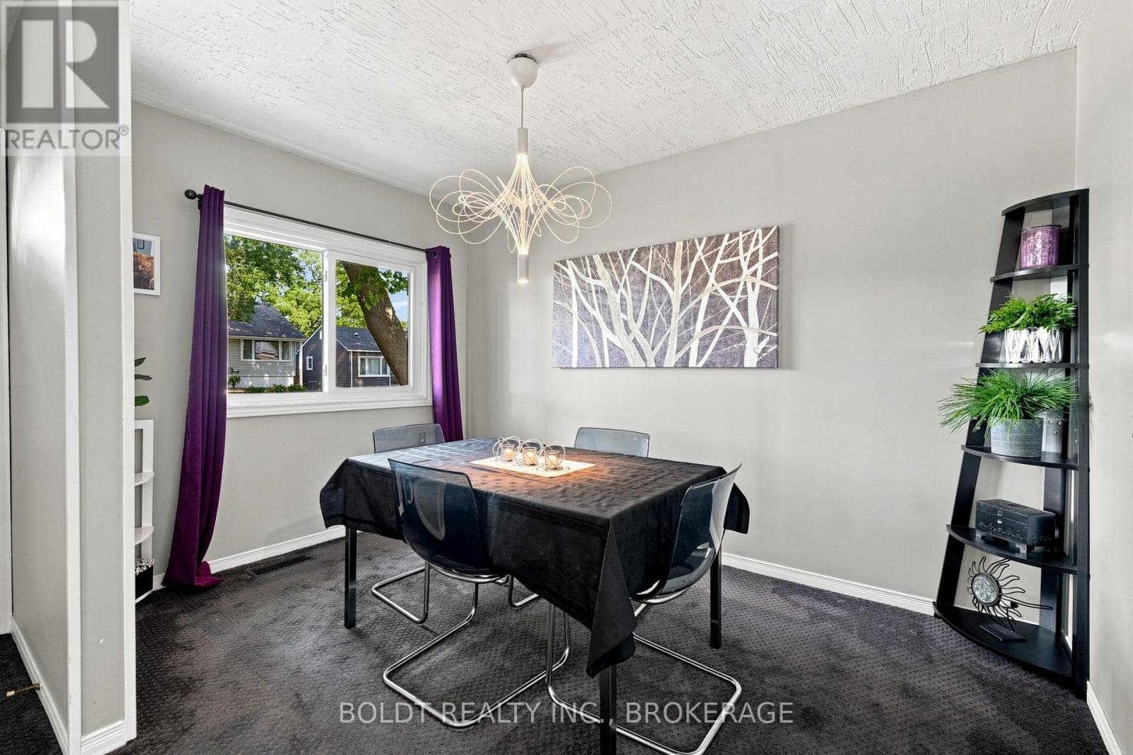 Single Family at 16 Longfellow Avenue, St. Catharines (Haig), Ontario - Photo 8 - RE/MAX Garden City Realty