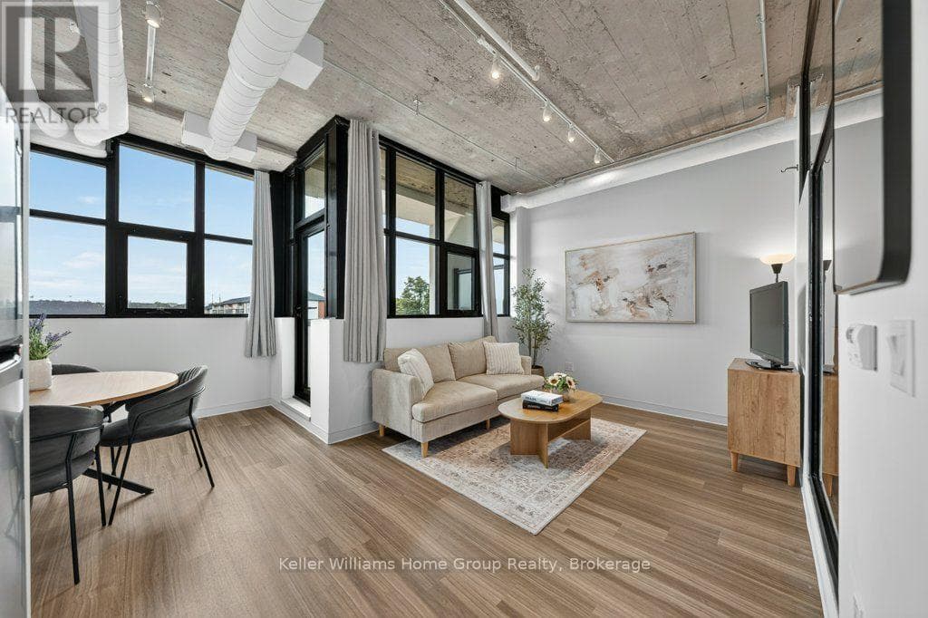 304- 120 Huron Street