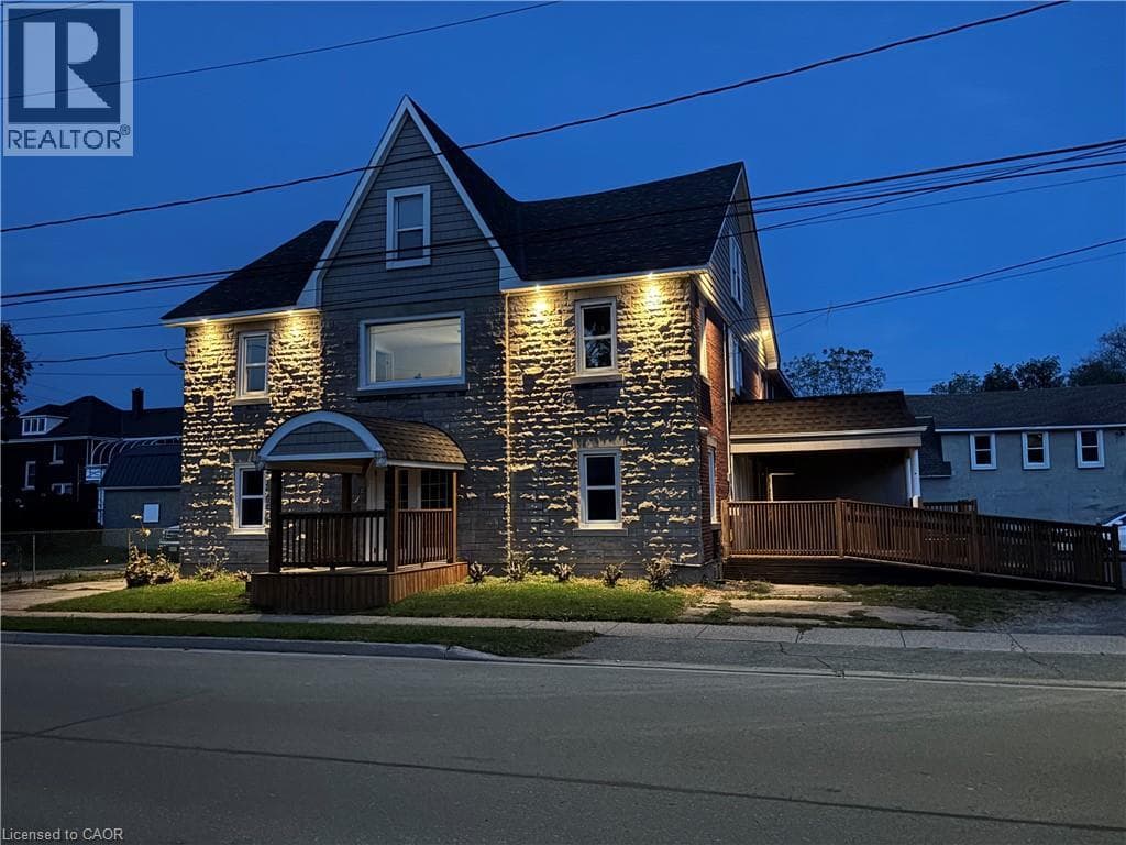 Single Family at 6- 803 KING Street, Port Colborne, Ontario - Photo 9 - RE/MAX Garden City Realty
