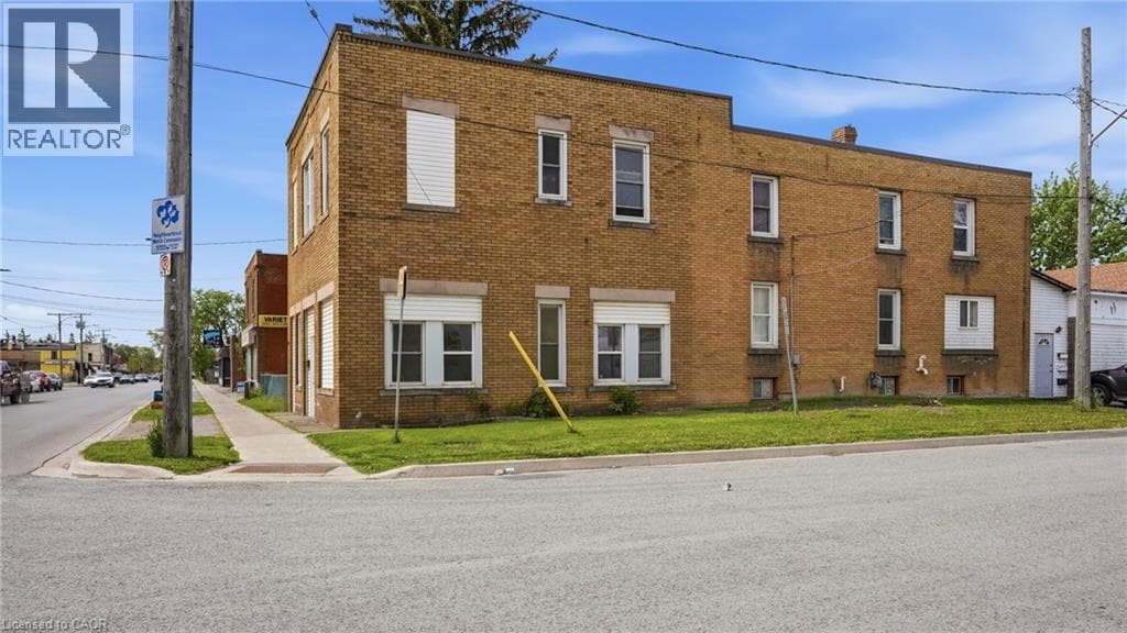 Multi-family at 247 KING Street, Welland, Ontario - Photo 5 - RE/MAX Garden City Realty