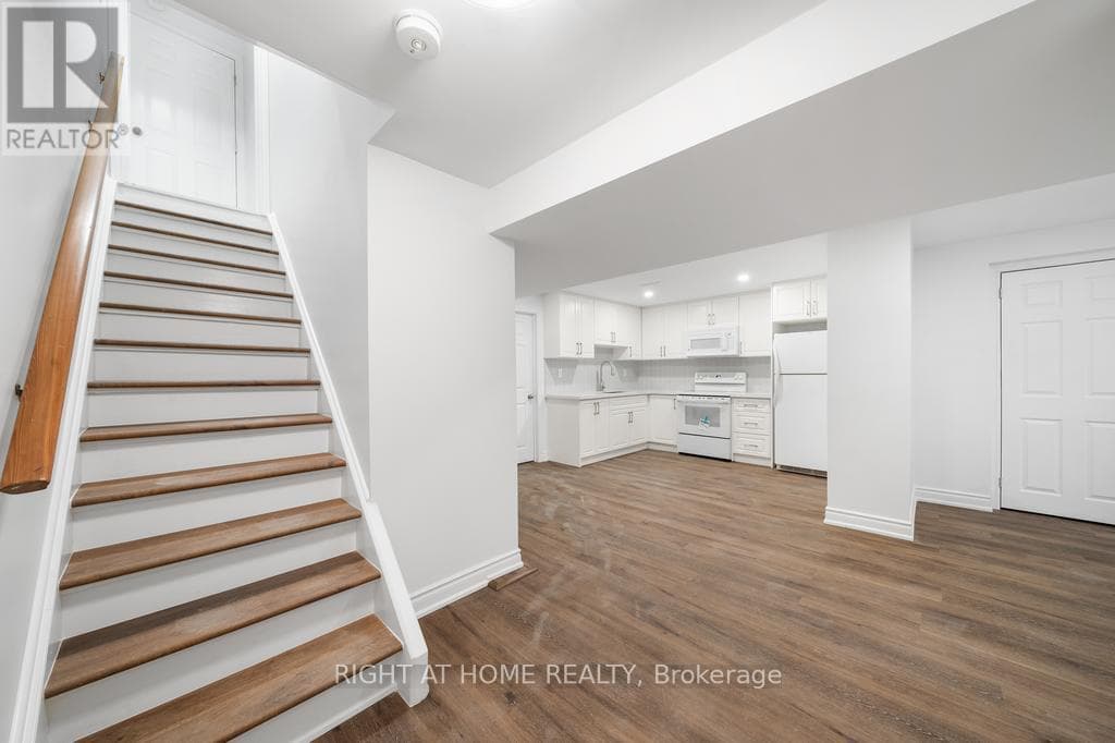 Lower- 582 Carlyle Court