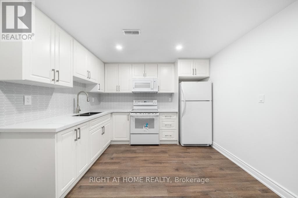 Single Family at Lower- 582 Carlyle Court, Oshawa (Donevan), Ontario - Photo 3 - RE/MAX Garden City Realty