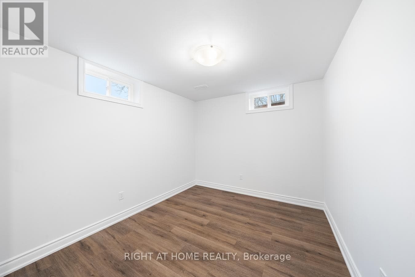 Single Family at Lower- 582 Carlyle Court, Oshawa (Donevan), Ontario - Photo 9 - RE/MAX Garden City Realty