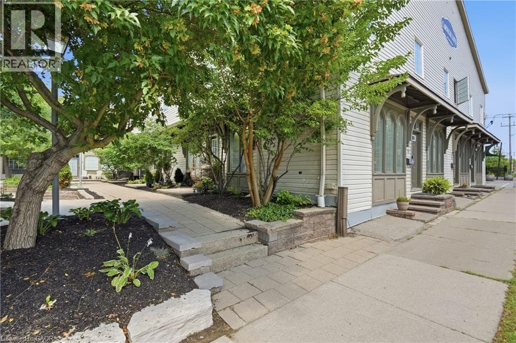 Single Family at 7- 49 ONTARIO Street, Grimsby, Ontario - Photo 4 - RE/MAX Garden City Realty