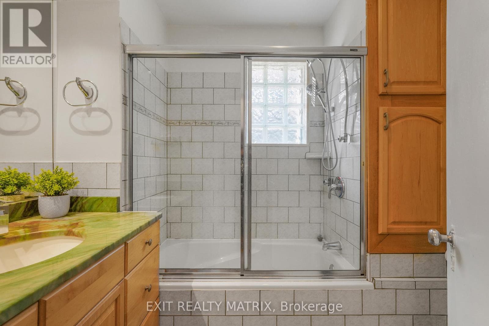 Multi-family at 261 Montfort Street, Ottawa, Ontario - Photo 10 - RE/MAX Garden City Realty