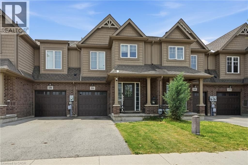 Single Family at 584 JULIA Drive, Welland, Ontario - Photo 2 - RE/MAX Garden City Realty