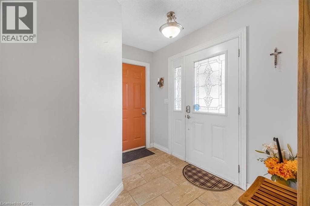 Single Family at 93 WELLANDVALE Drive, Welland, Ontario - Photo 3 - RE/MAX Garden City Realty