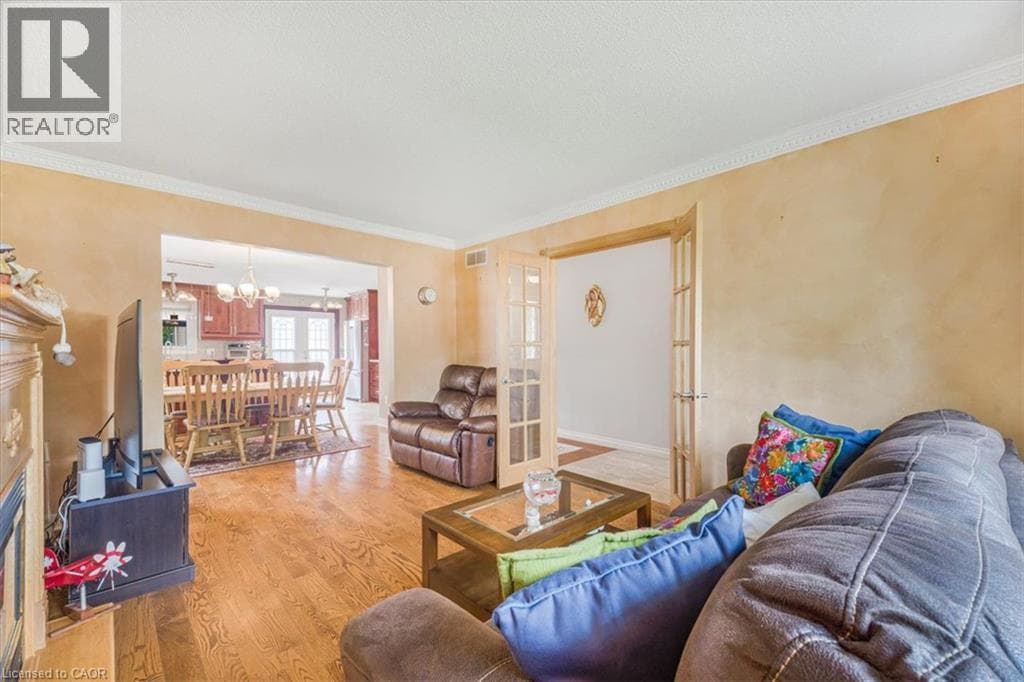 Single Family at 93 WELLANDVALE Drive, Welland, Ontario - Photo 6 - RE/MAX Garden City Realty