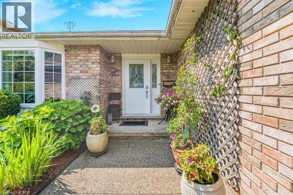 Single Family at 93 WELLANDVALE Drive, Welland, Ontario - Photo 2 - RE/MAX Garden City Realty