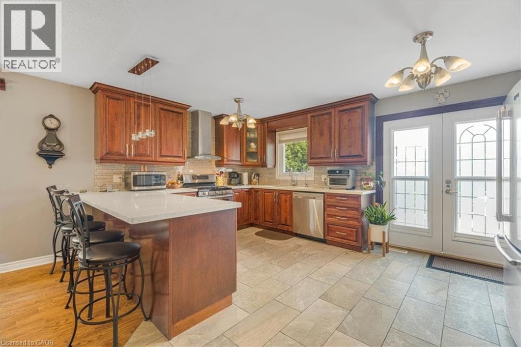 Single Family at 93 WELLANDVALE Drive, Welland, Ontario - Photo 10 - RE/MAX Garden City Realty