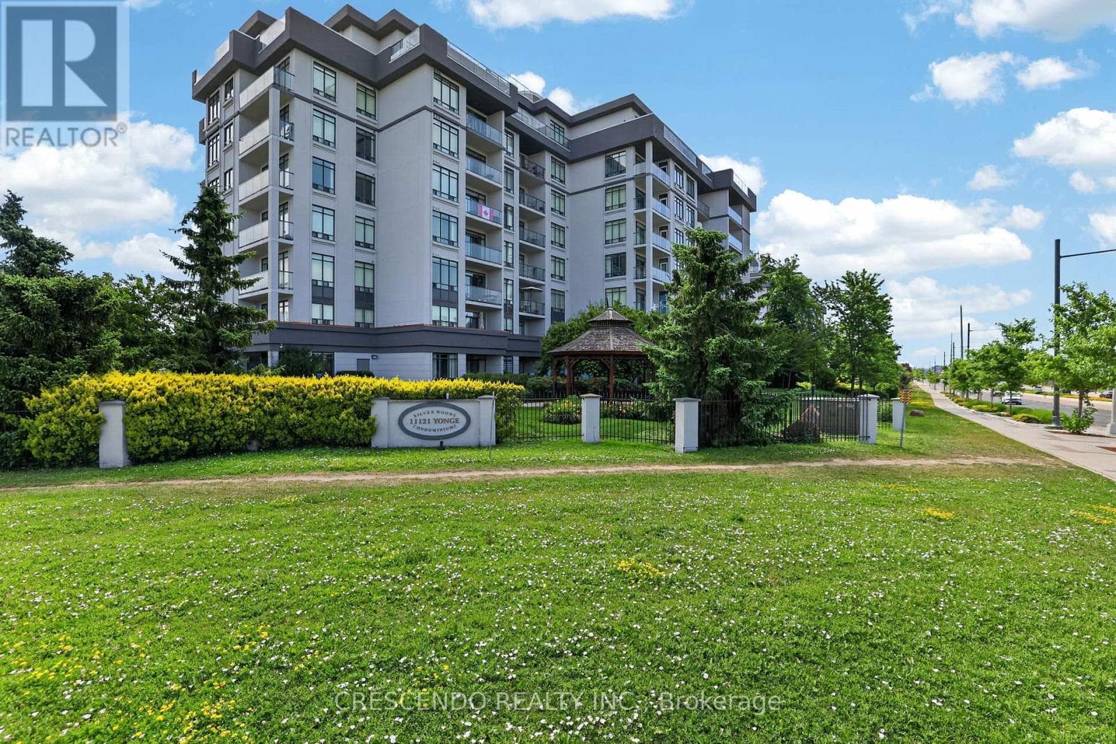 306- 11121 Yonge Street