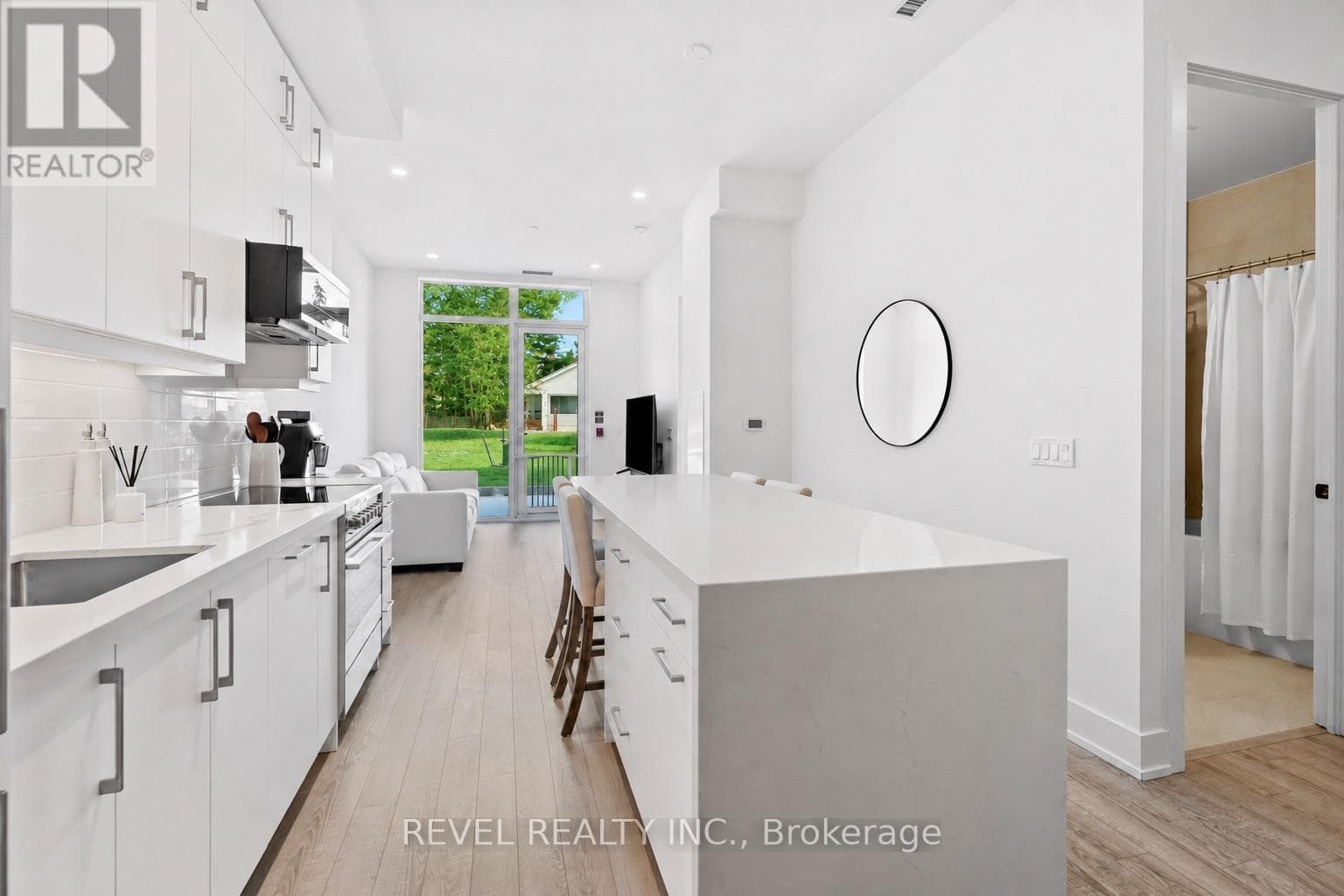 123- 2075 King Road